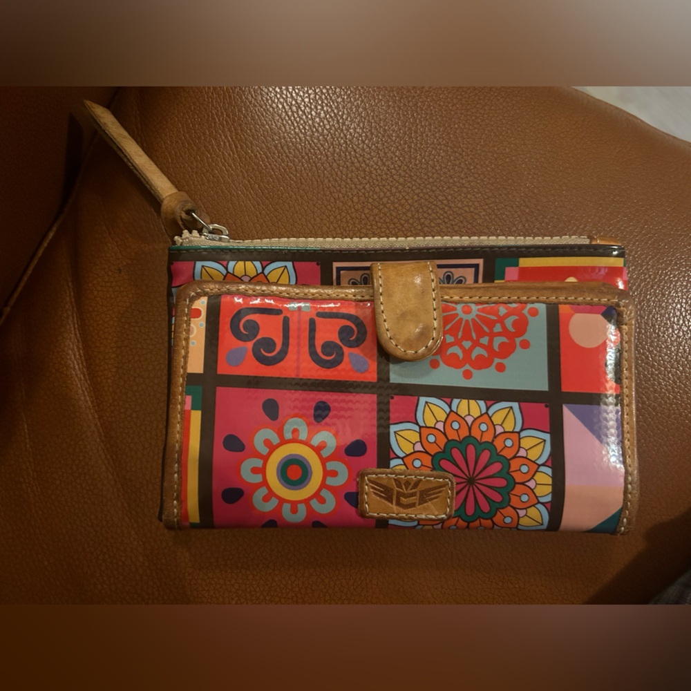 Consuela wallet